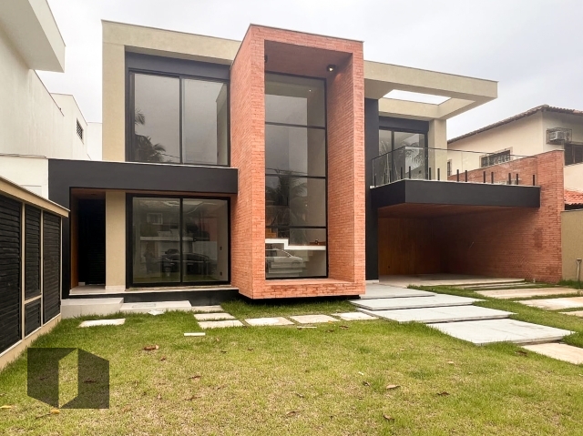 Casa à venda com 5 quartos, 353m² - Foto 2