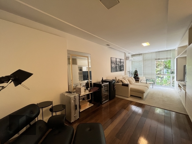 Apartamento para alugar com 3 quartos, 156m² - Foto 1