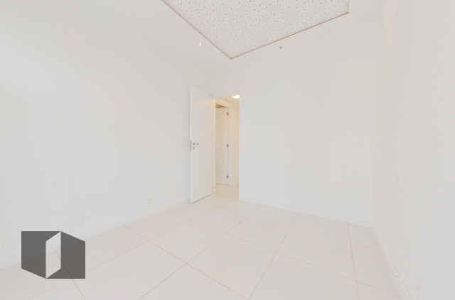 Apartamento à venda com 3 quartos, 99m² - Foto 28