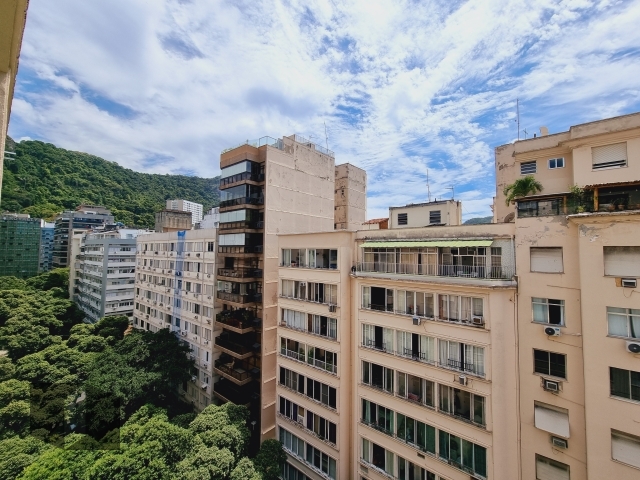 Apartamento à venda com 3 quartos, 240m² - Foto 19