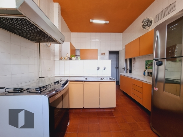 Apartamento à venda com 3 quartos, 240m² - Foto 33