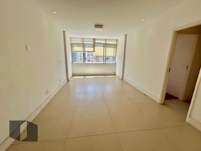 Apartamento à venda com 3 quartos, 90m² - Foto 3