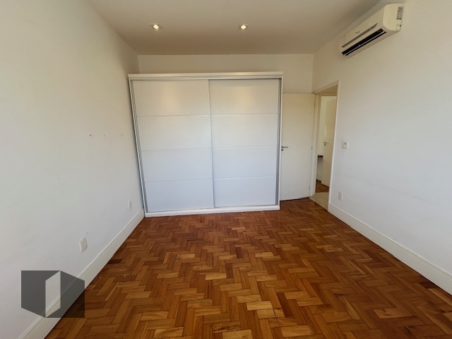 Apartamento à venda com 3 quartos, 90m² - Foto 11