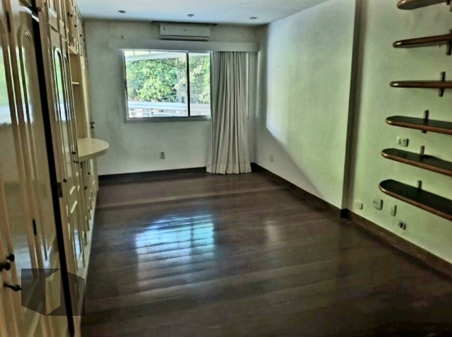 Apartamento à venda com 4 quartos, 245m² - Foto 13