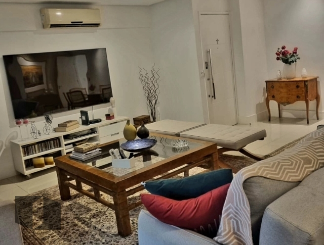 Apartamento à venda com 3 quartos, 158m² - Foto 6