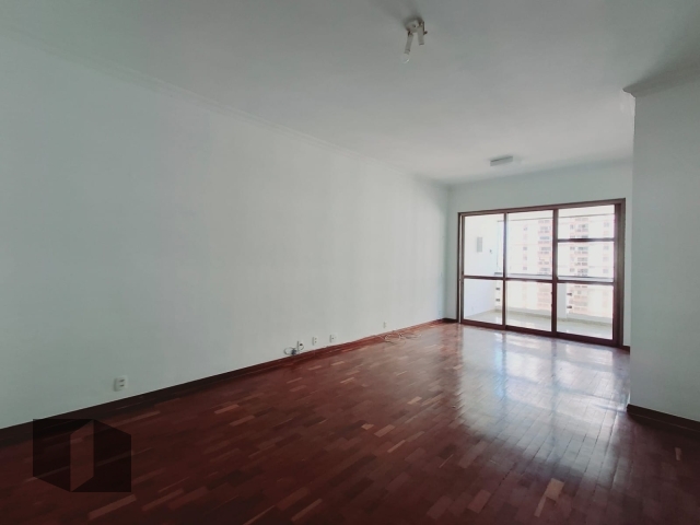 Apartamento à venda com 3 quartos, 124m² - Foto 3