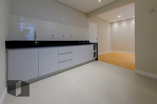 Apartamento à venda com 2 quartos, 64m² - Foto 4