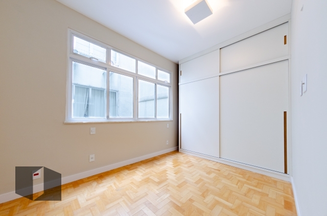 Apartamento à venda com 2 quartos, 64m² - Foto 8