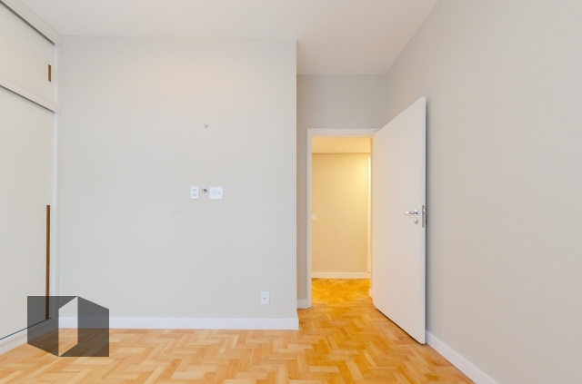 Apartamento à venda com 2 quartos, 64m² - Foto 10