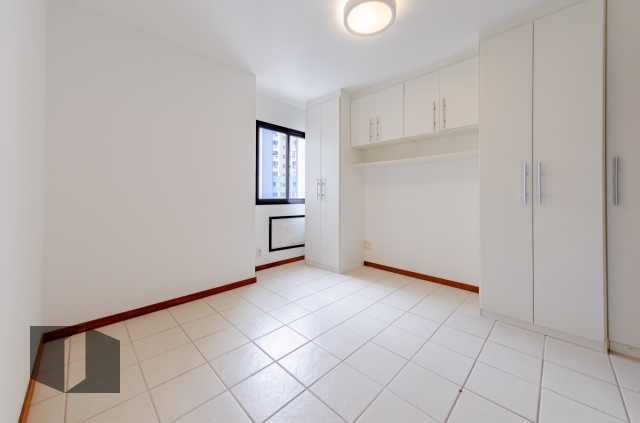 Apartamento à venda com 2 quartos, 96m² - Foto 7