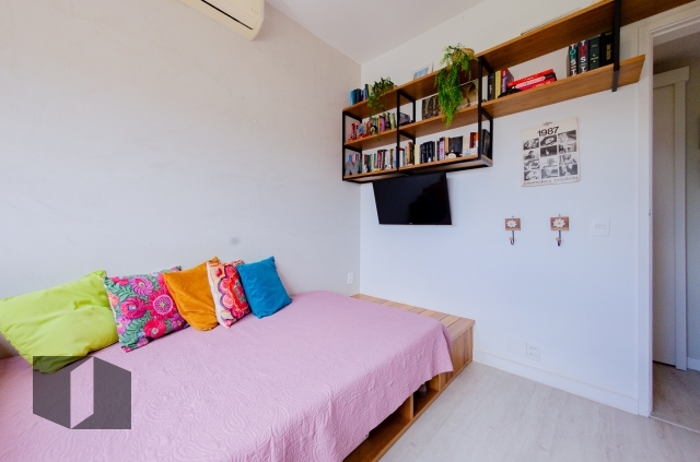 Apartamento à venda com 2 quartos, 83m² - Foto 13