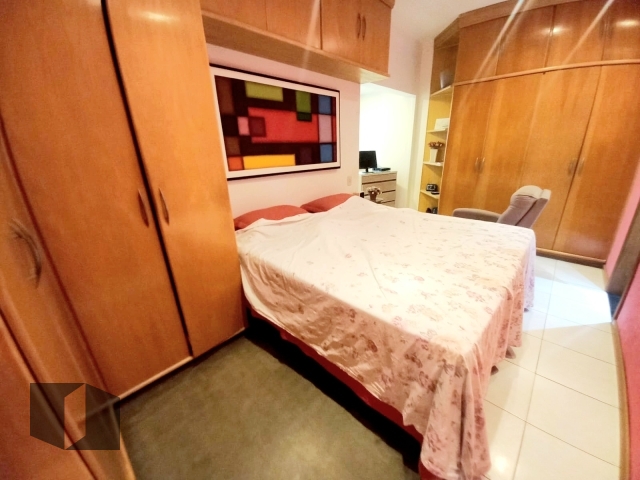 Apartamento à venda com 3 quartos, 180m² - Foto 9