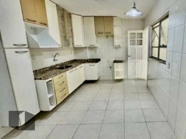 Apartamento à venda com 3 quartos, 139m² - Foto 19