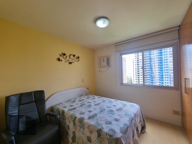 Apartamento à venda com 2 quartos, 70m² - Foto 5