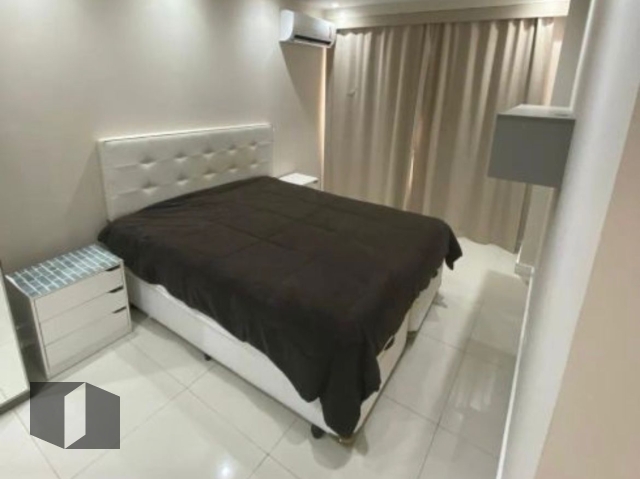 Apartamento à venda com 2 quartos, 68m² - Foto 3