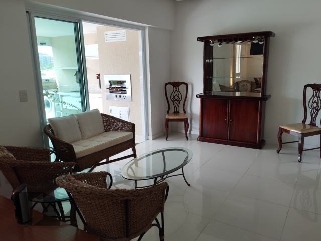 Apartamento para alugar com 4 quartos, 127m² - Foto 9