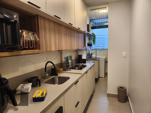 Apartamento à venda com 2 quartos, 70m² - Foto 18