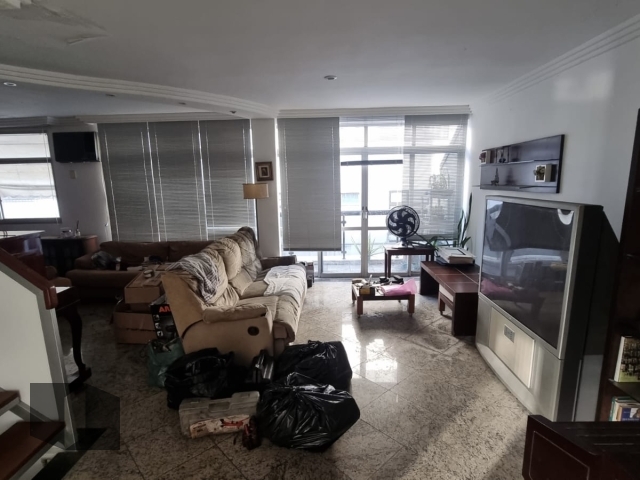 Cobertura à venda com 4 quartos, 247m² - Foto 2