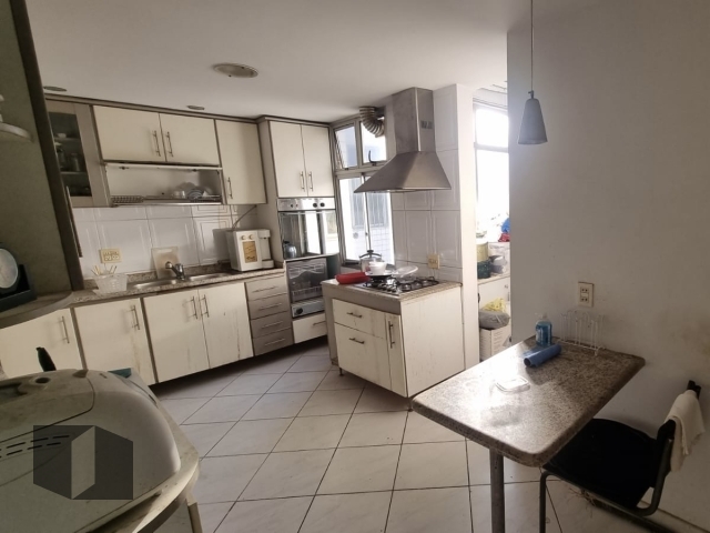 Cobertura à venda com 4 quartos, 247m² - Foto 14