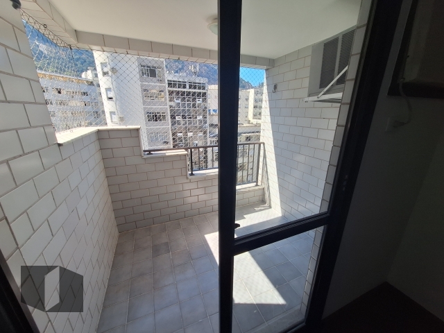 Apartamento para alugar com 2 quartos, 78m² - Foto 4