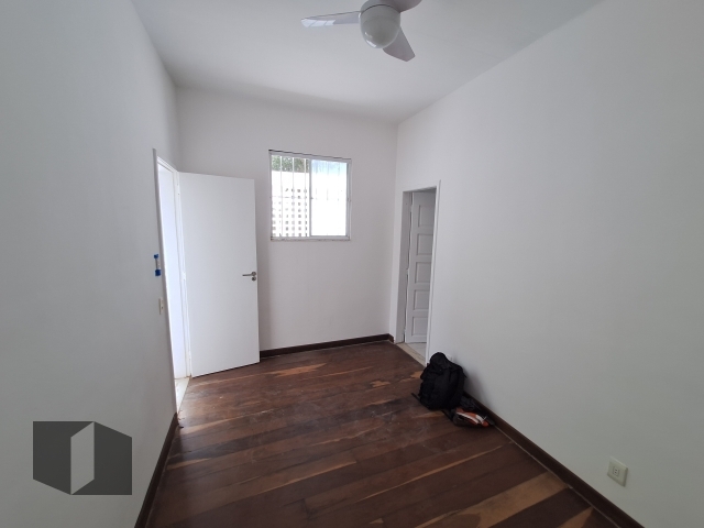 Casa para alugar com 4 quartos, 600m² - Foto 21