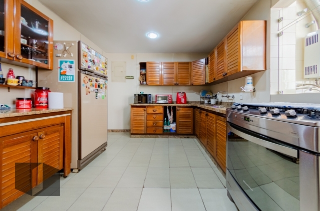 Apartamento à venda com 4 quartos, 210m² - Foto 34