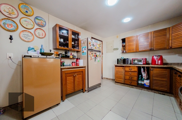 Apartamento à venda com 4 quartos, 210m² - Foto 35