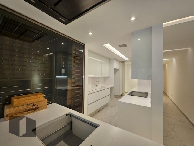 Apartamento à venda com 3 quartos, 155m² - Foto 28