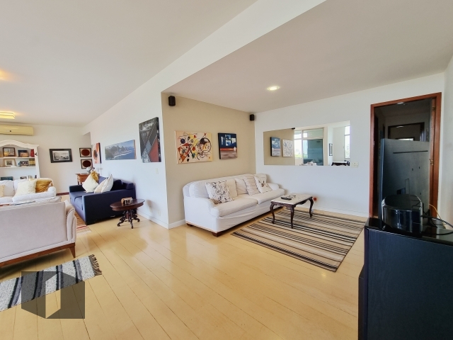 Apartamento à venda com 4 quartos, 193m² - Foto 4