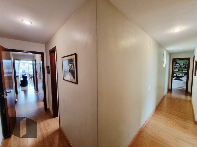 Apartamento à venda com 4 quartos, 193m² - Foto 18