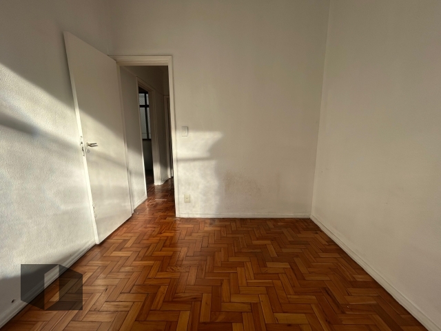 Apartamento à venda com 2 quartos, 57m² - Foto 12