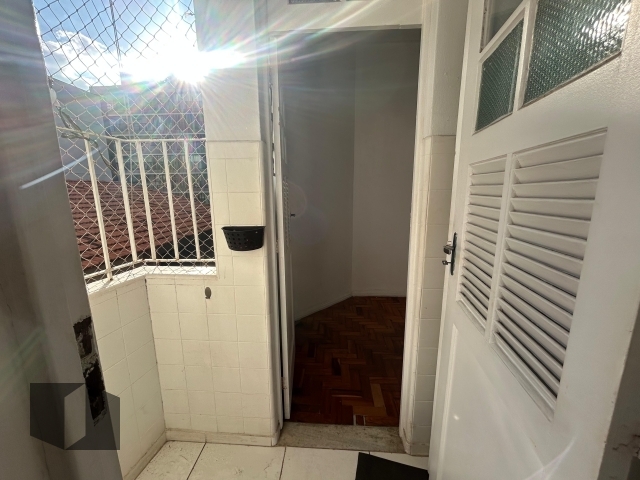 Apartamento à venda com 2 quartos, 57m² - Foto 16