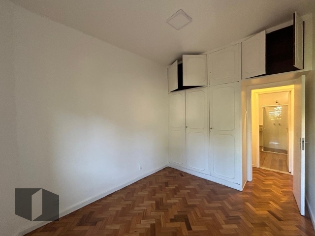 quarto 2 a.jpg