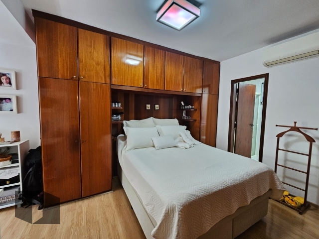 Apartamento à venda com 3 quartos, 125m² - Foto 10