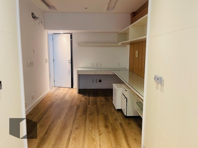 Apartamento à venda com 4 quartos, 228m² - Foto 18