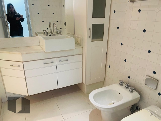 Apartamento à venda com 4 quartos, 228m² - Foto 13