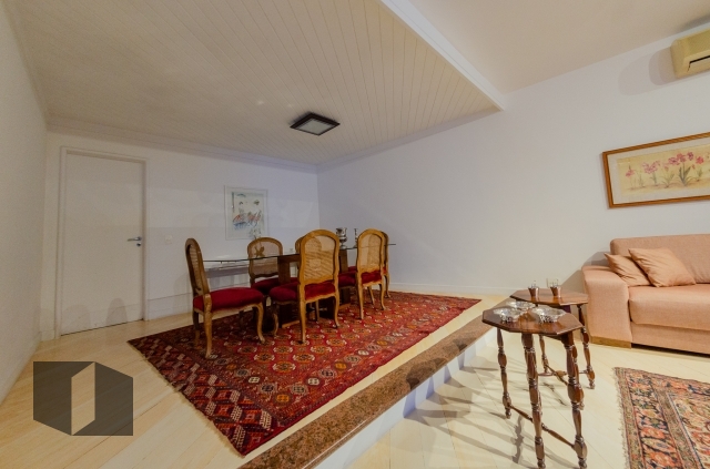 Apartamento à venda com 3 quartos, 250m² - Foto 4