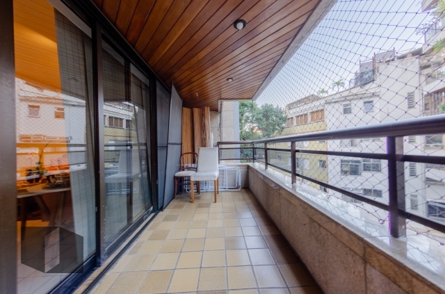 Apartamento à venda com 3 quartos, 250m² - Foto 8