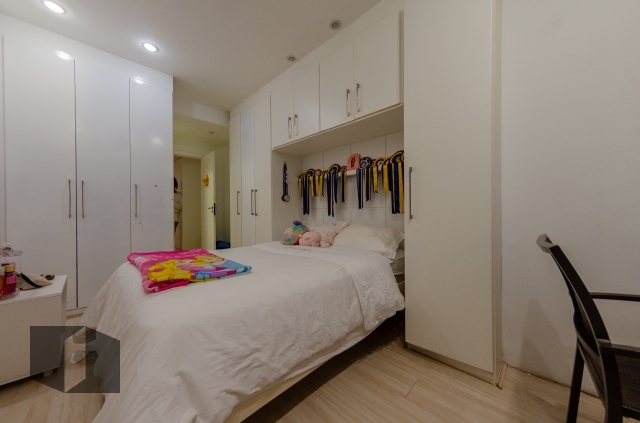 Apartamento à venda com 3 quartos, 250m² - Foto 13