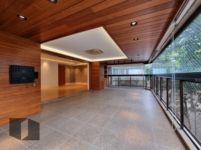 Apartamento à venda com 4 quartos, 224m² - Foto 1