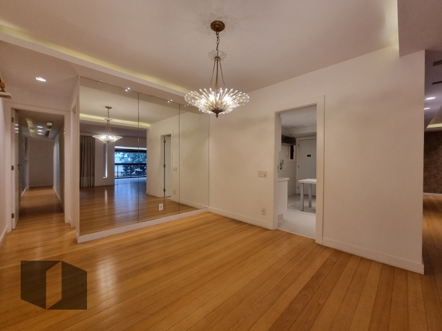Apartamento à venda com 4 quartos, 224m² - Foto 8