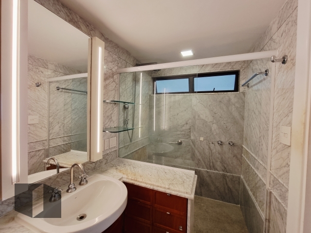 Apartamento à venda com 4 quartos, 224m² - Foto 28
