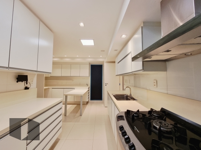 Apartamento à venda com 4 quartos, 224m² - Foto 33