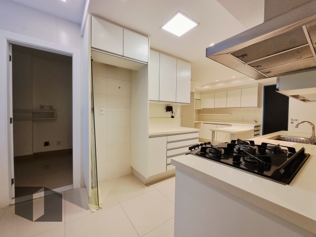 Apartamento à venda com 4 quartos, 224m² - Foto 35