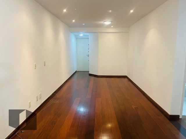 Apartamento à venda com 2 quartos, 85m² - Foto 1