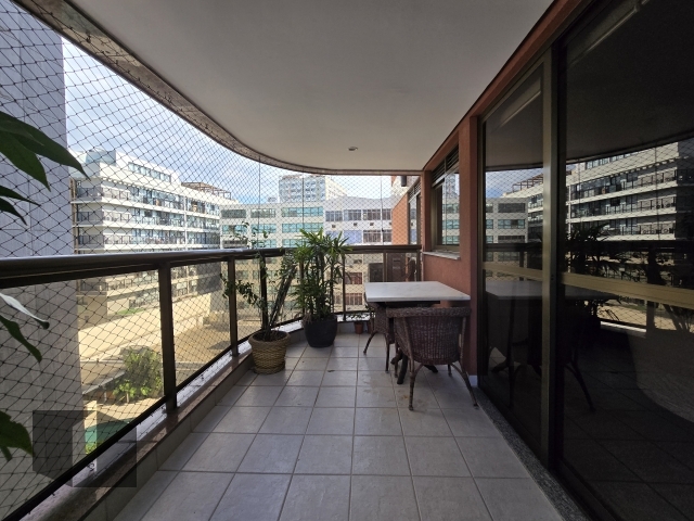 Apartamento à venda com 2 quartos, 77m² - Foto 5
