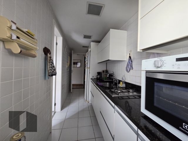 Apartamento à venda com 2 quartos, 77m² - Foto 20