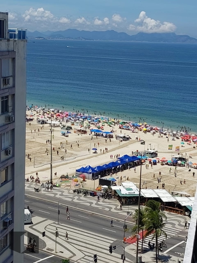 Cobertura à venda com 6 quartos, 360m² - Foto 1