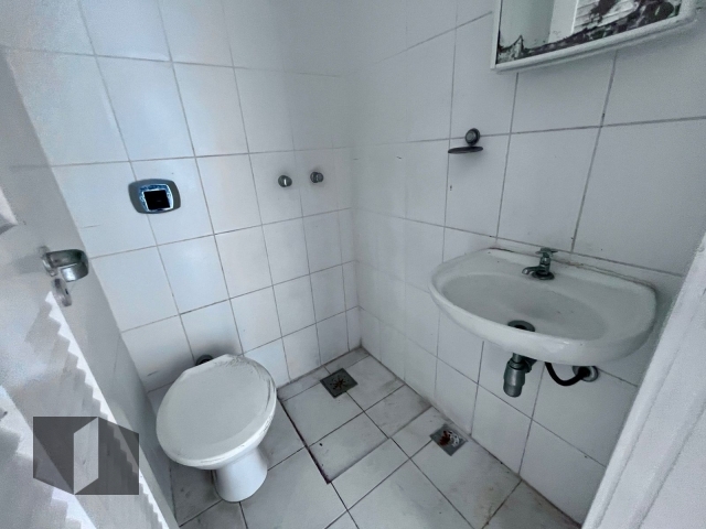 Casa à venda com 6 quartos, 294m² - Foto 29