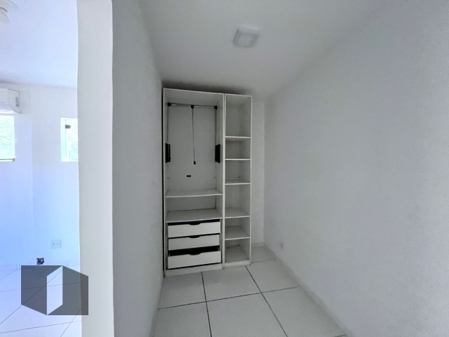 Casa à venda com 6 quartos, 294m² - Foto 13